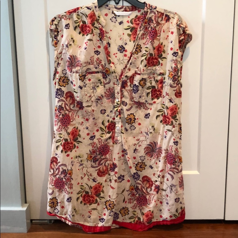 🌸 Lightweight floral blouse 🌸